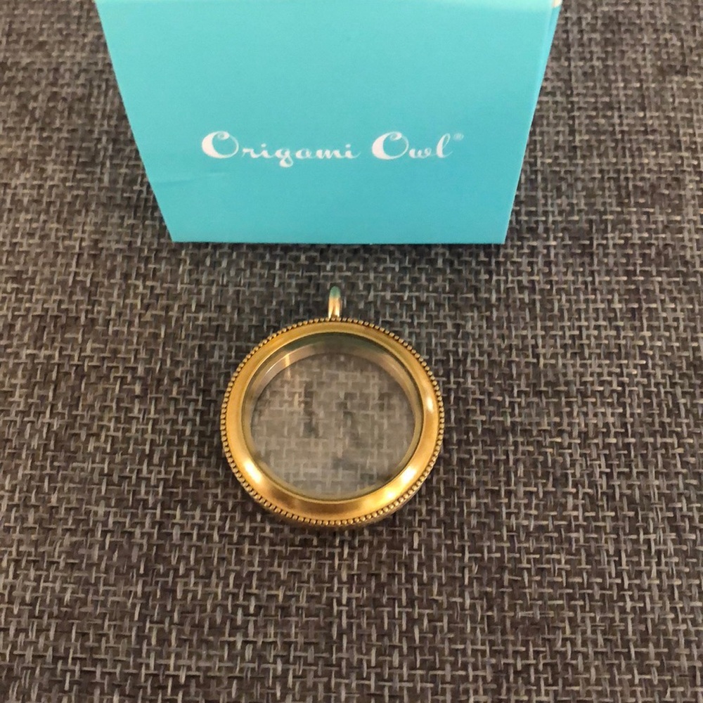 Origami Owl Gold Large Twist Living Locket